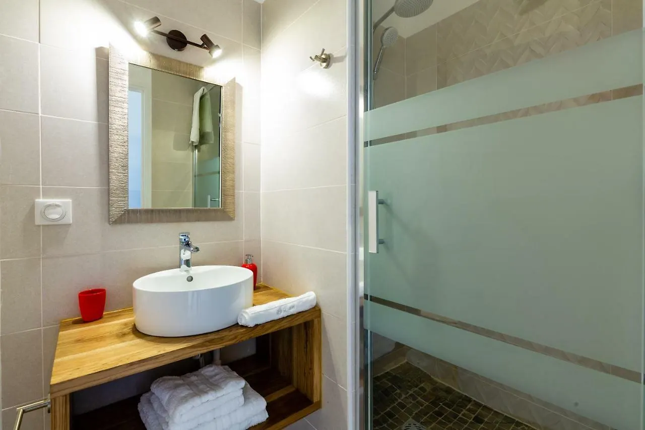Апартаменты Appart Hotel Martinique - Mellow Yellow Ducos